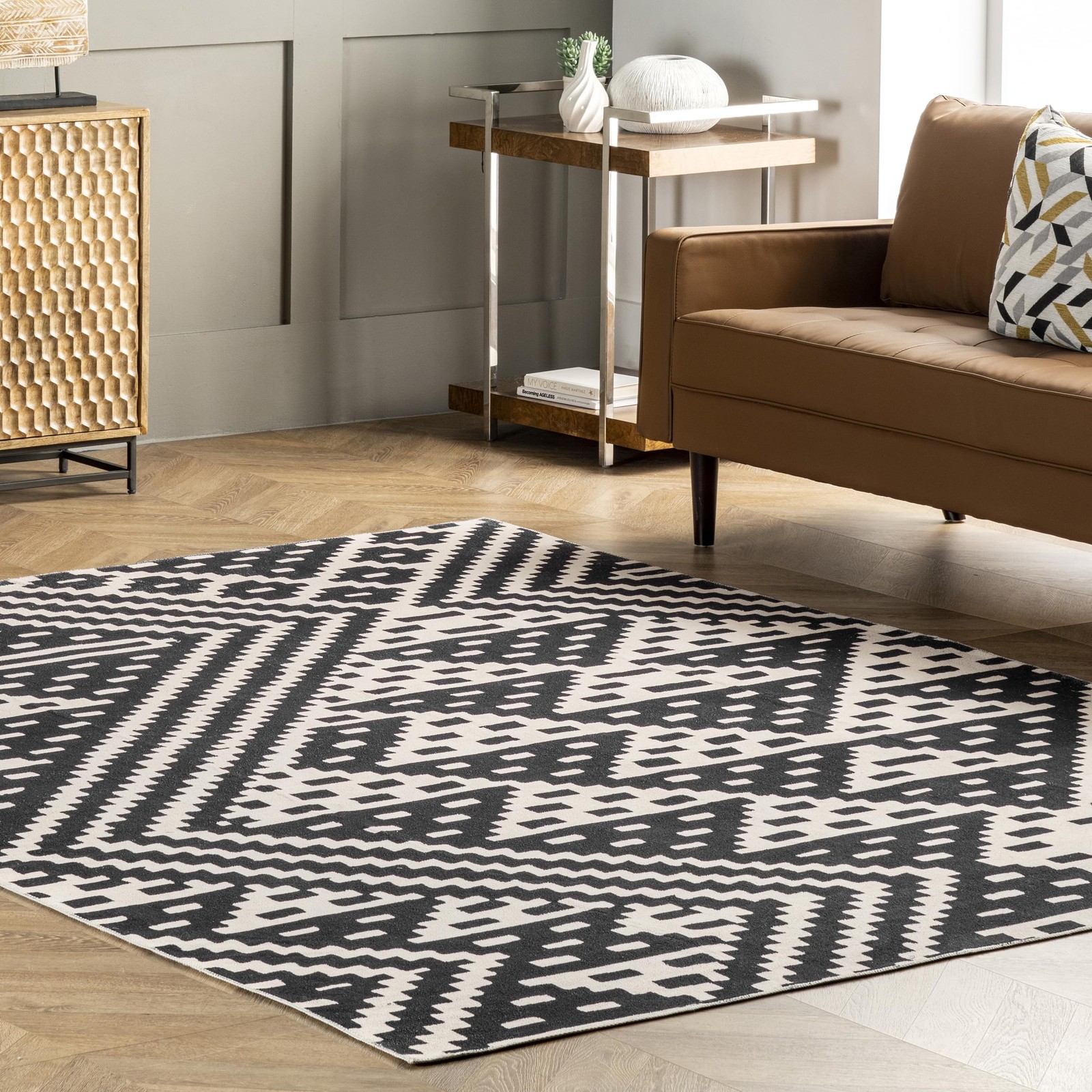 nuLOOM Chiara Machine Washable Geometric Ultra Thin Area Rug 4′ x 6′ Black