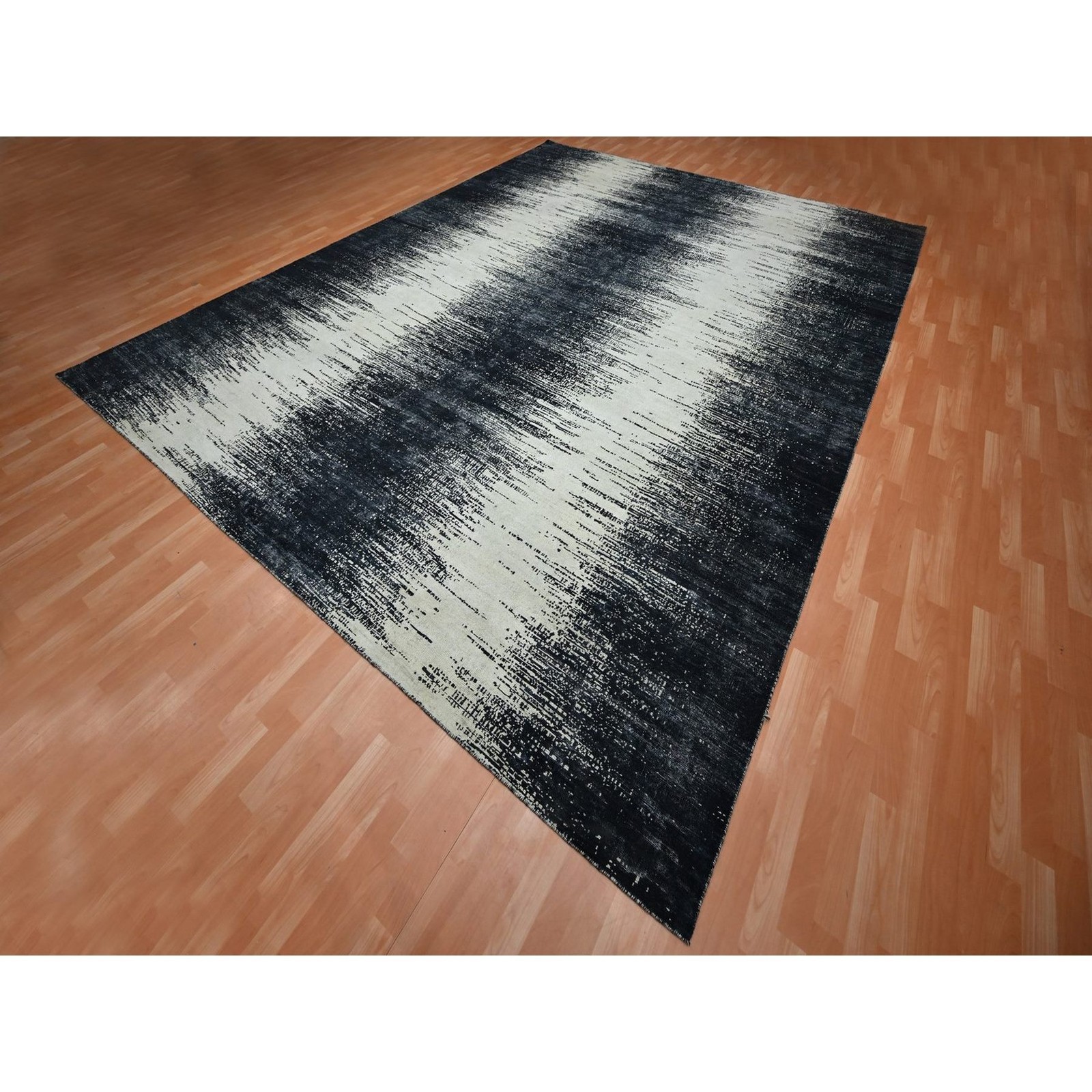 11’9″x15′ Ivory & Black Horizontal Ombre Design Hand Knotted Wool XL Rug 75927