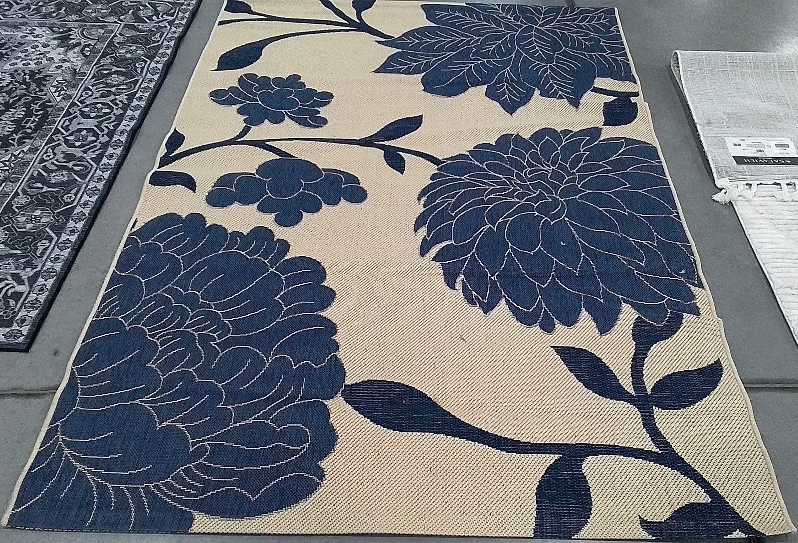 BEIGE/BLUE 5′-3″ x 7′-7″ Back Stain Rug Reduced Price 1172799803 CY7321-233A25-5