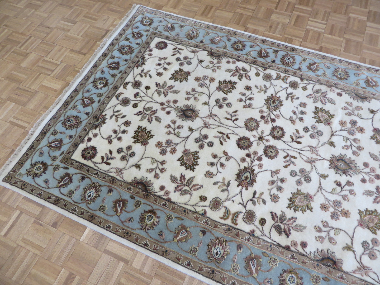 6 x 9’3 Hand Knotted Ivory Sky Blue Persian Tabriz With Silk Oriental Rug G5226