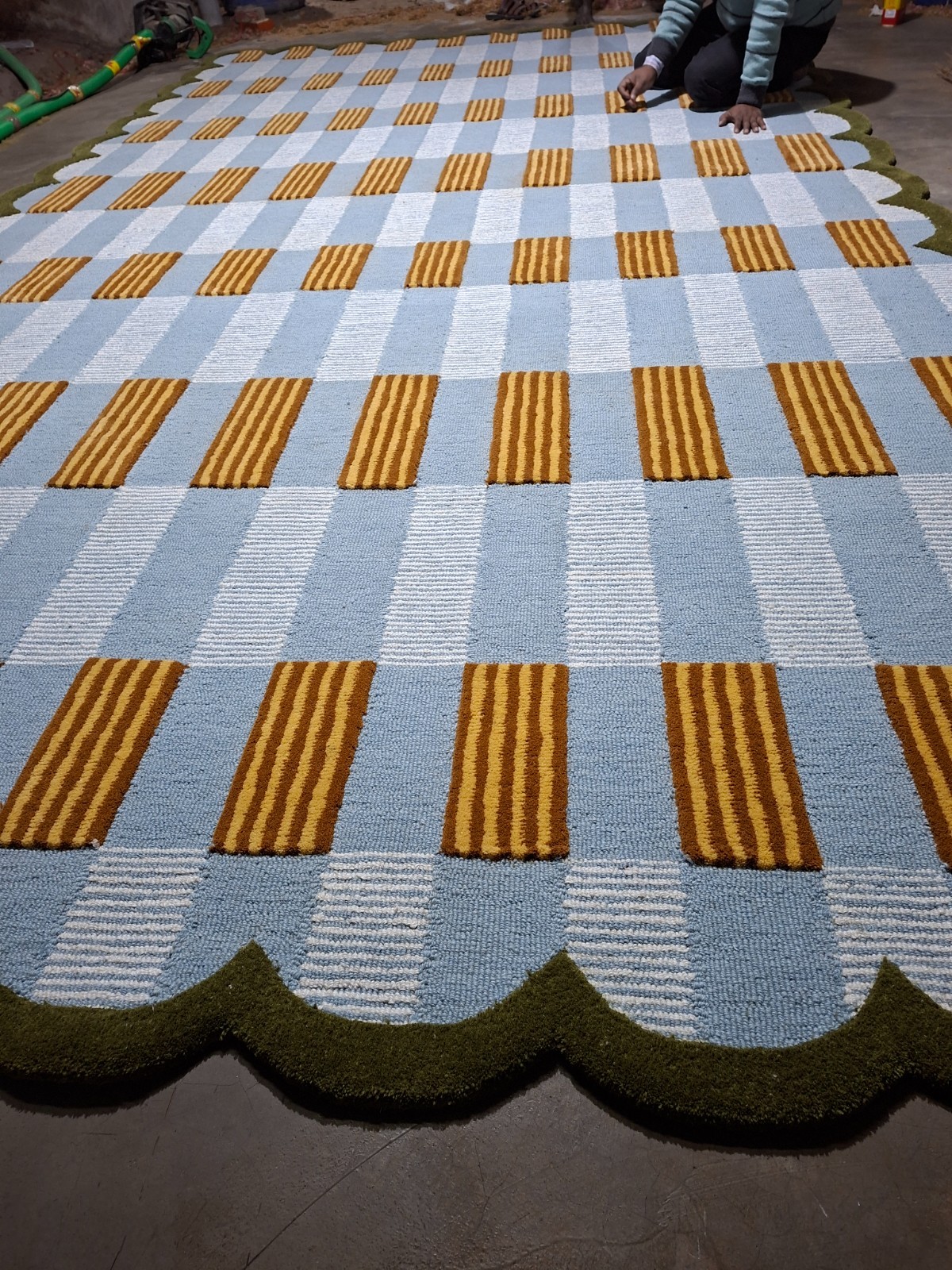 Greer Hand-Tufted Wool Viscose Rugs | Geometric Grid with Raised Squares Designs