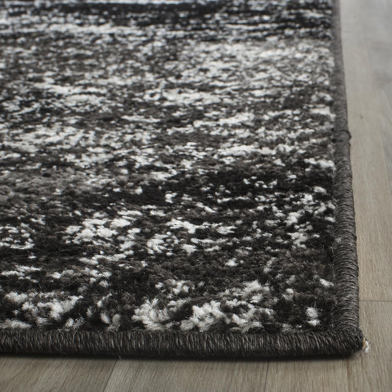 Modern Silver & Black 6′ X 9′ Adirondack Area Rug – Non-Shedding, Easy Care