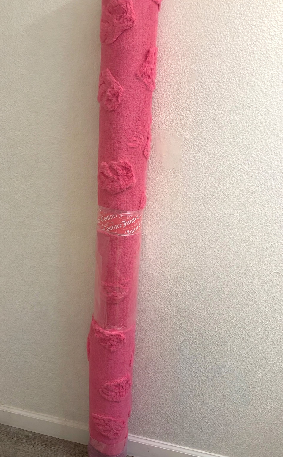 Juicy Couture Pink Coquette Crown Print Plush Area Rug 4ft x 5.5ft