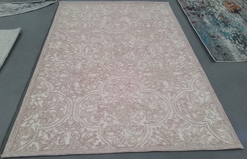 IVORY / PINK 5′-0″ x 8′-0″ Back Stain Rug, Reduced Price 1172806922 TRC101U-5
