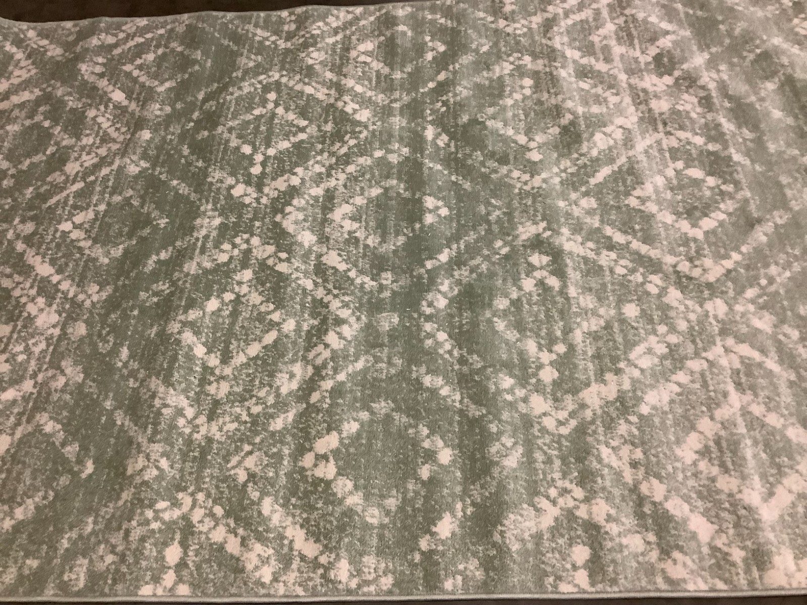 GREEN / IVORY 6′ X 9′ Flaw in Rug, Reduced Price 1172668091 ADR131Y-6