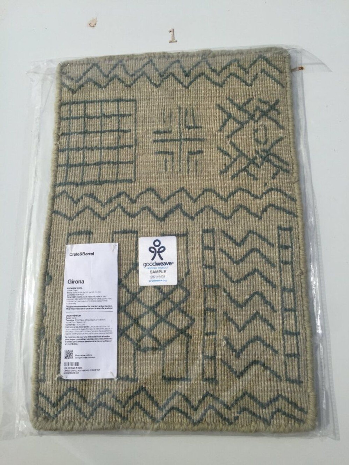NWT Crate & Barrel Rug Samples/Swatch 12×18 Wool Girona Palma Prague Copenhagen
