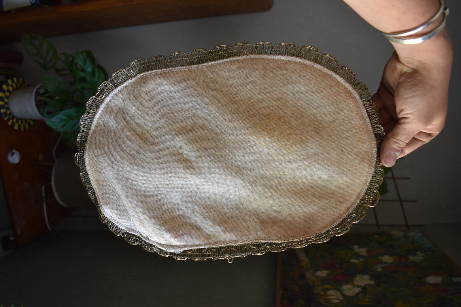Vintage Oval Floral Rug With Metallic Gold Trim 17″x13″ Red Pink Brown Accent Ma