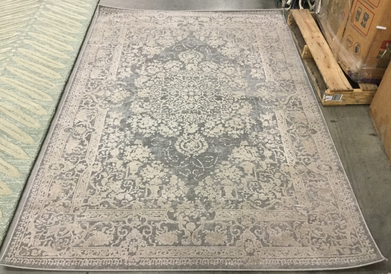 DARK GREY / CREAM 5′-1″ X 7′-6″ Stained Rug, Reduced Price 1172653386 RFT664B-5