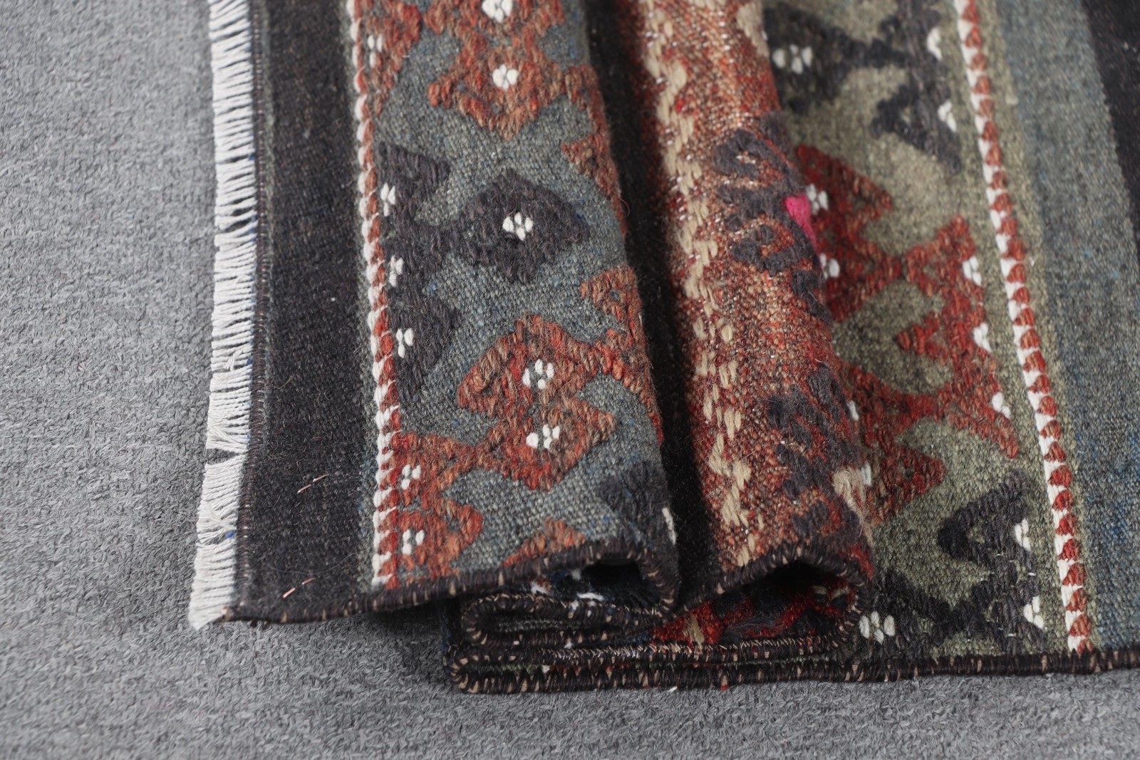 Turkish Area Rug 3,9×6,8 ft (119×207 cm), Kilim Gray Vintage Rug