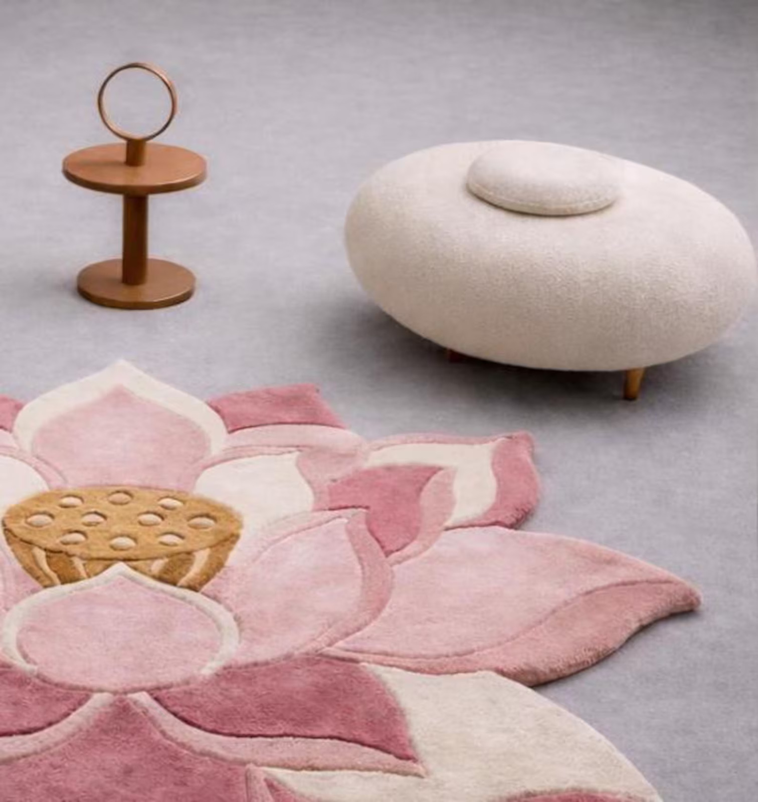 Pink Lotus Flower Shaped Wool Area Rug – Sculpted Floral Meditation Rug for Livi