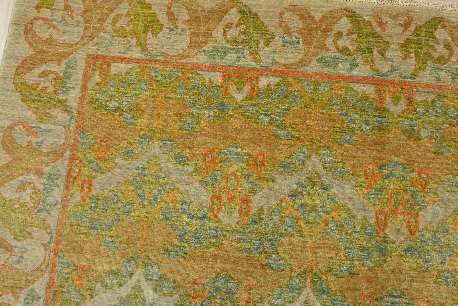 Ziegler Rug 8’2” x 10’1” Green Wool Traditional Hand-Knotted Oriental Carpet