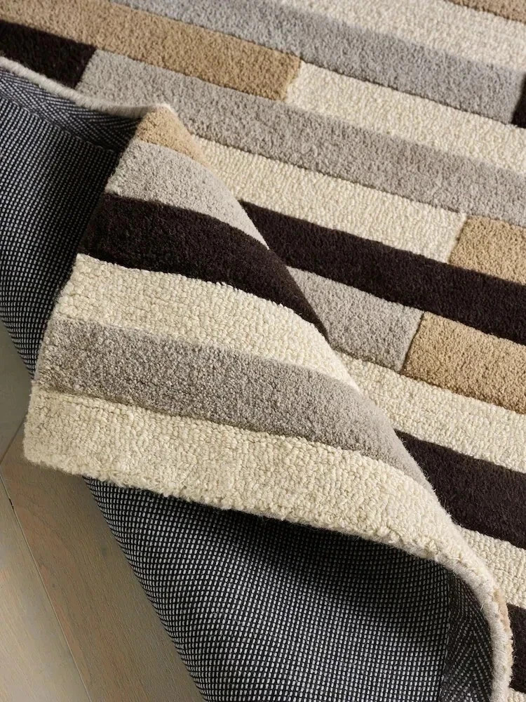 Hand-Tufted Wool Rug 6×9 ft -Handmade Modern Style, Soft Wool, Abstract Carpet.