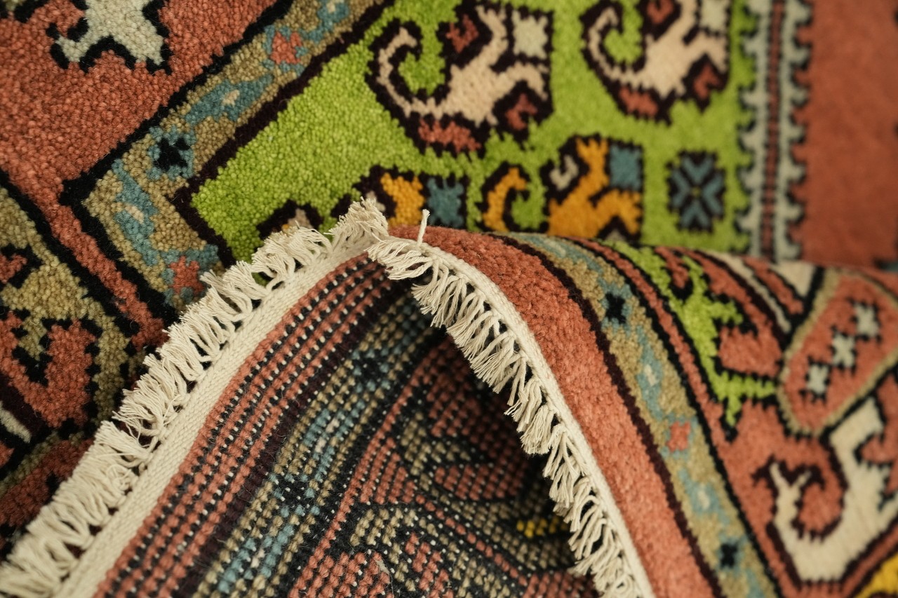 Eclectic Style Area Rug 4×8 with Design in Medallion Oranges & Light Green Hues
