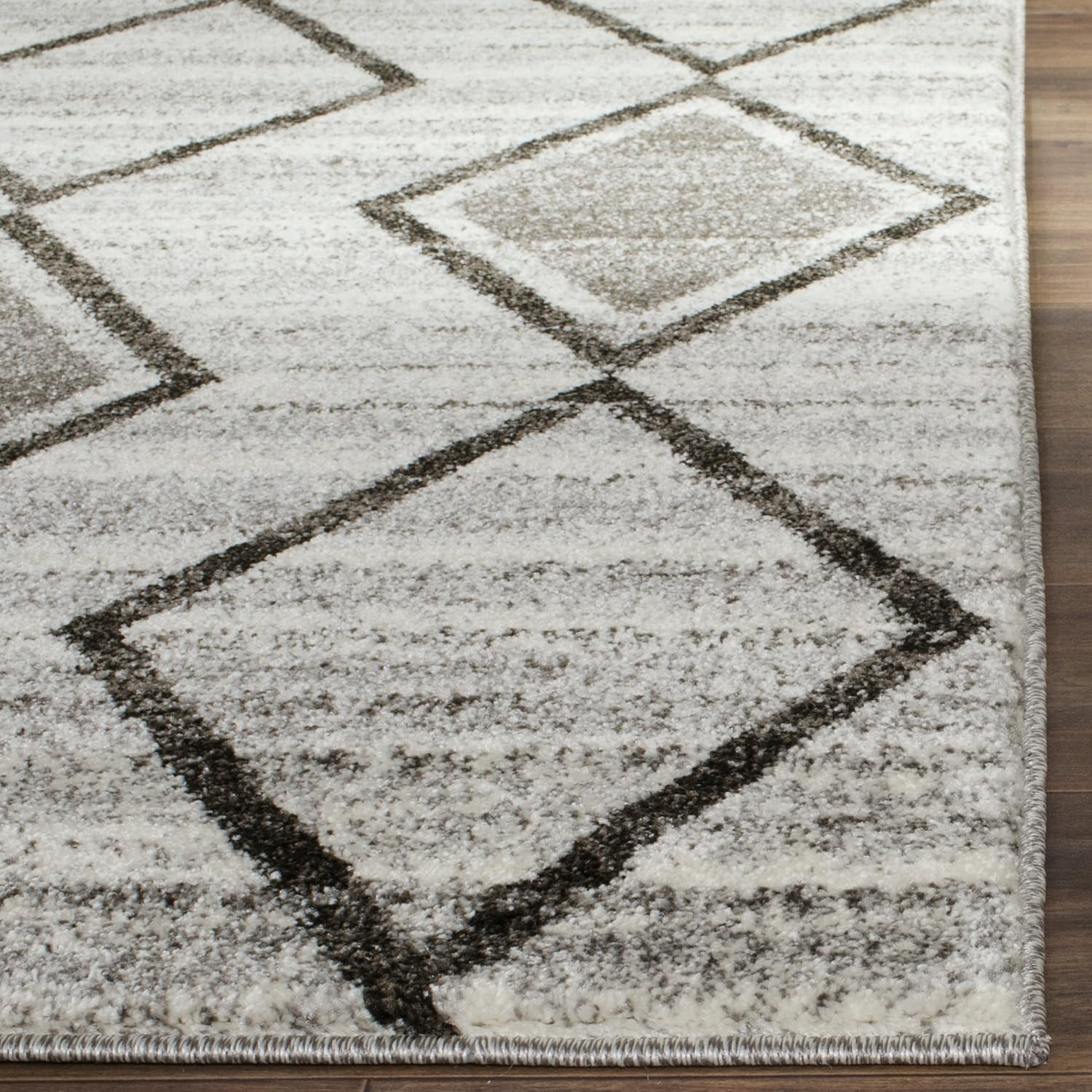 Tunisia Collection Area Rug – 5’1″ X 7’6″, Grey & Black, Moroccan Tribal Design,