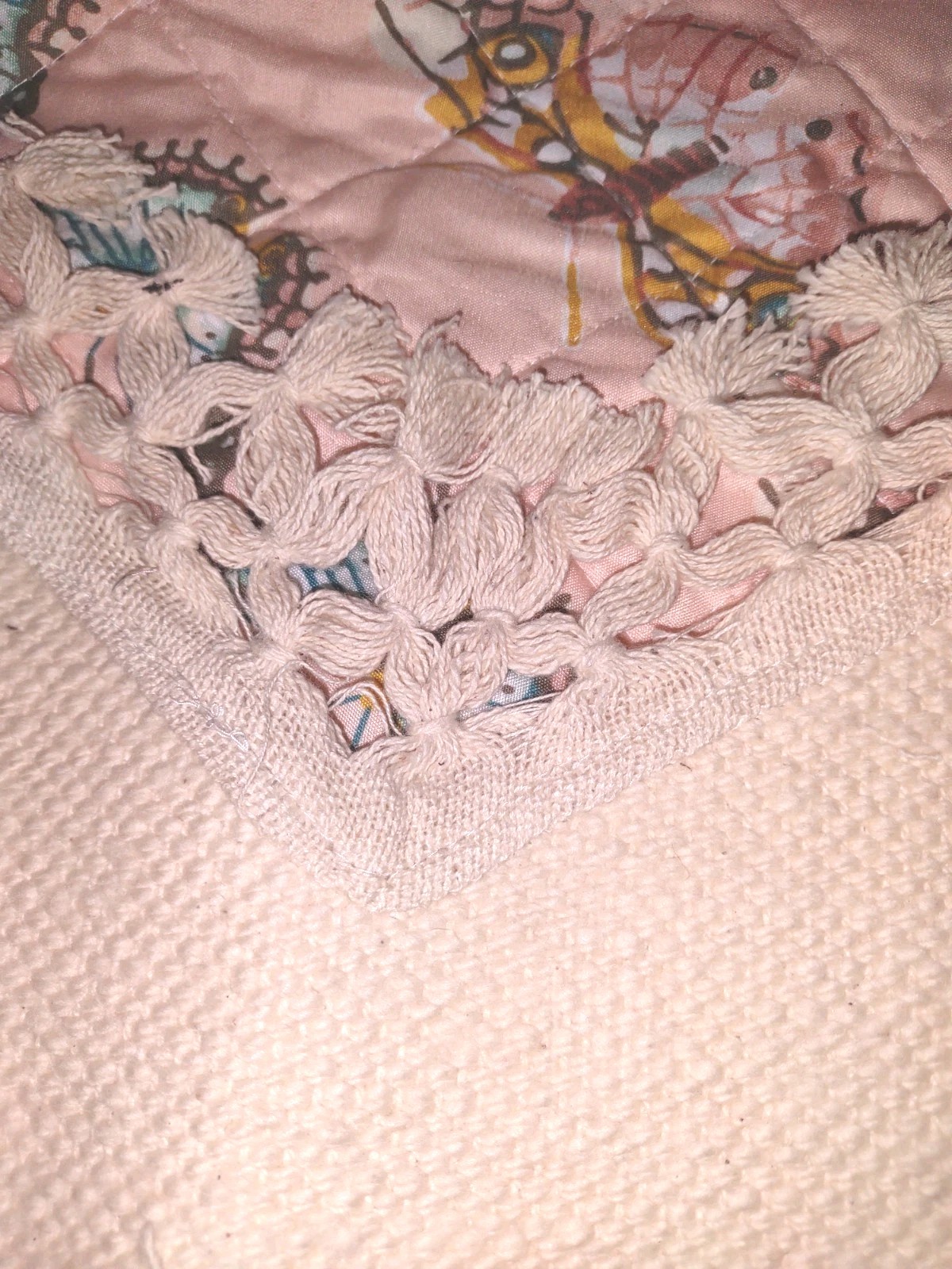 Cow Heart Shaped Rug White/Tannish With Tassels 30”x24” NWT