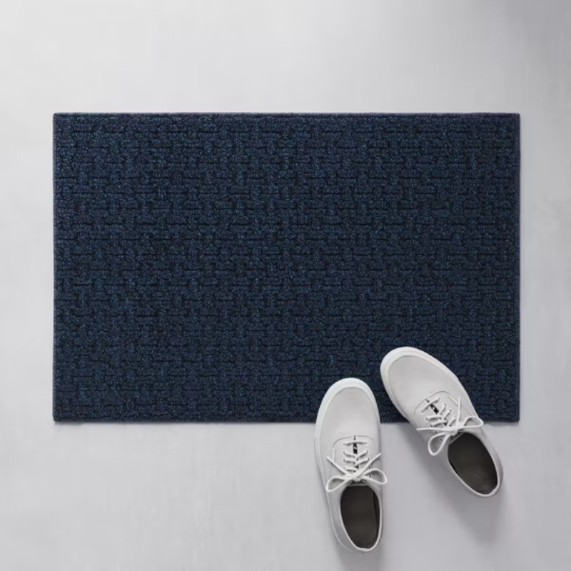 1’8″X2’6″ Washable Solid Machine Tufted Accent Rug Blue