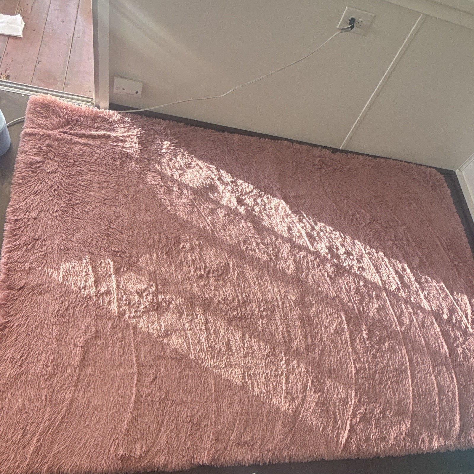 Pink Faux Fur Plush Shag Area Rug 5×5 pies Rectangle Solid Non-Slip Backing new