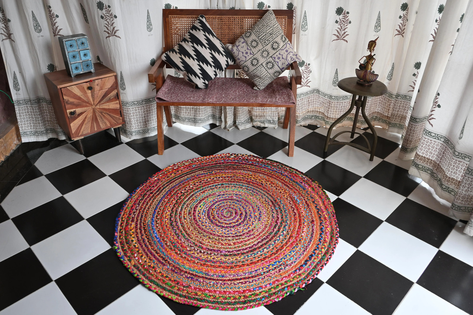 Rugmoda Jute Multicolor Braided 4×4 ft Round Living Room Area Rug