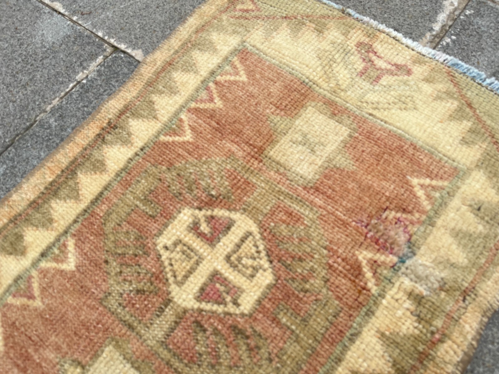 1.3×2.5 ft Vintage Turkish Oushak Rug, Small Terracotta Medallion Accent Mat