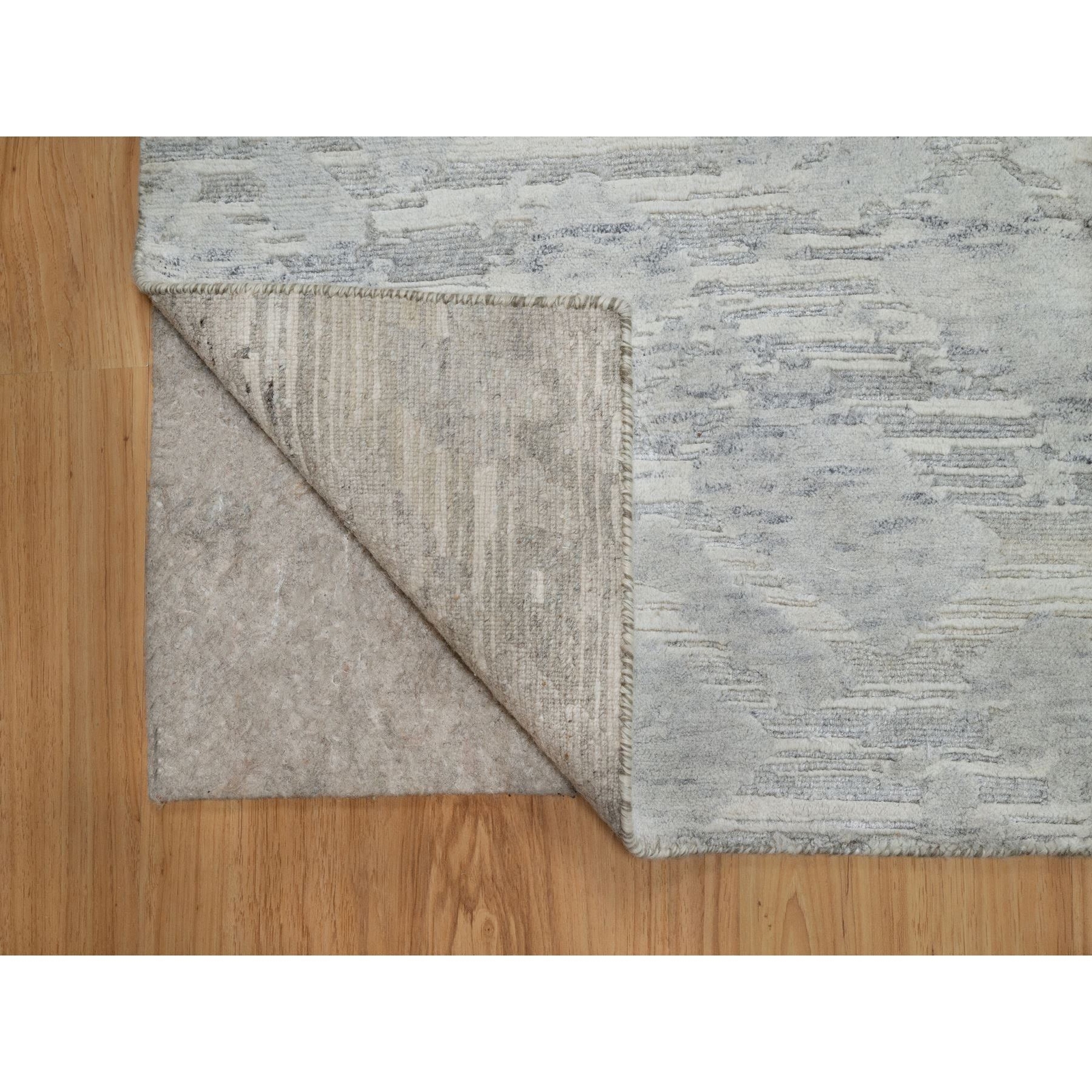 2’x3′ Medium Gray Undyed Natural Wool Modern Design Hand Knotted Mat Rug R91274