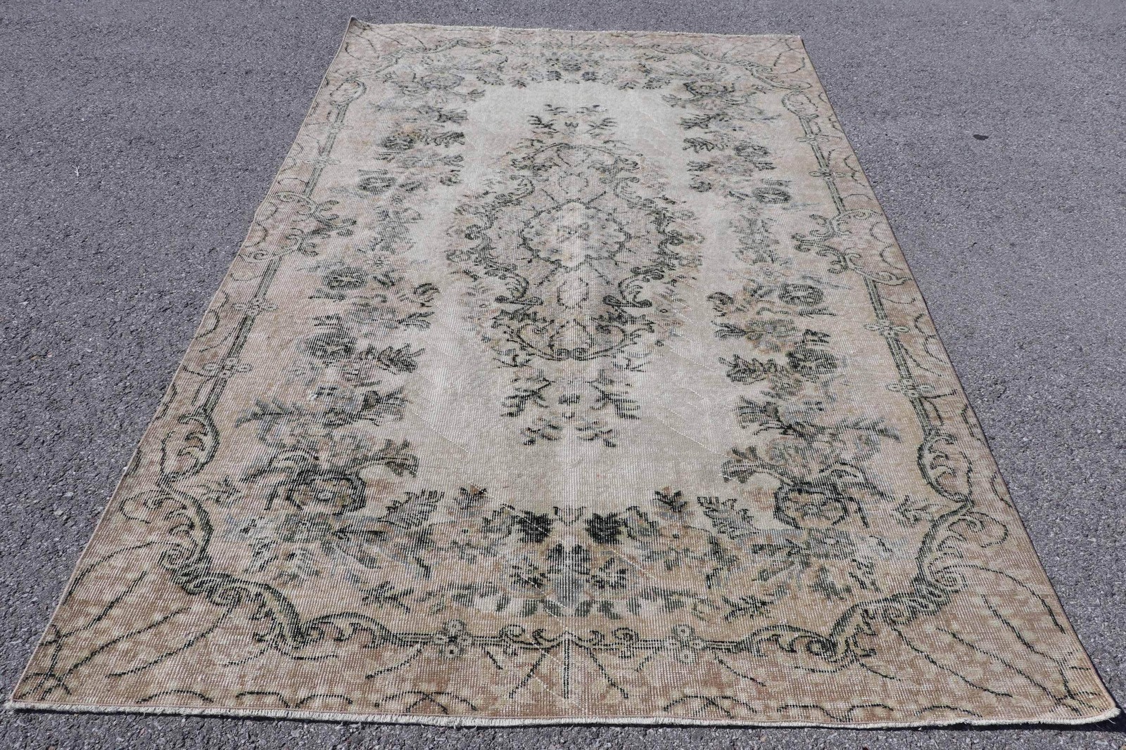 Vintage Large Rug 5,4×8,8 ft, Gray Camouflage Turkish Wool Rug