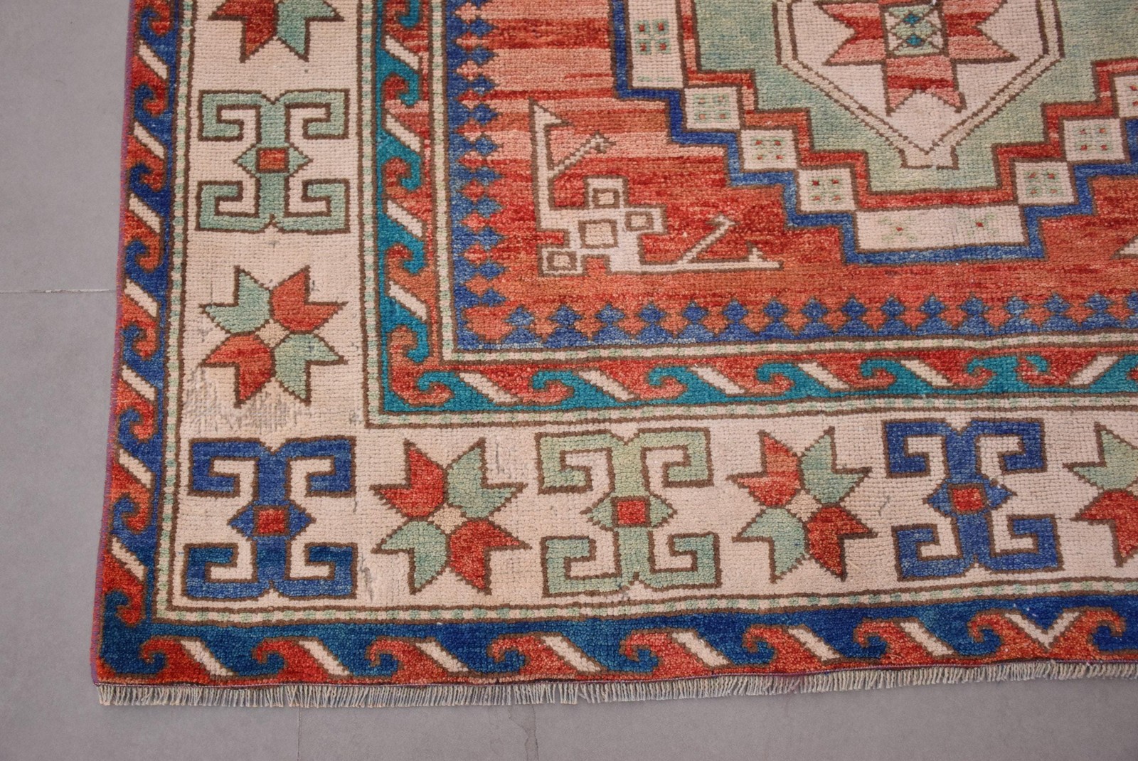 Vintage Large Rug 5,5×8,8 ft (168×268 cm), Turkish Red Moroccan Wool Rug