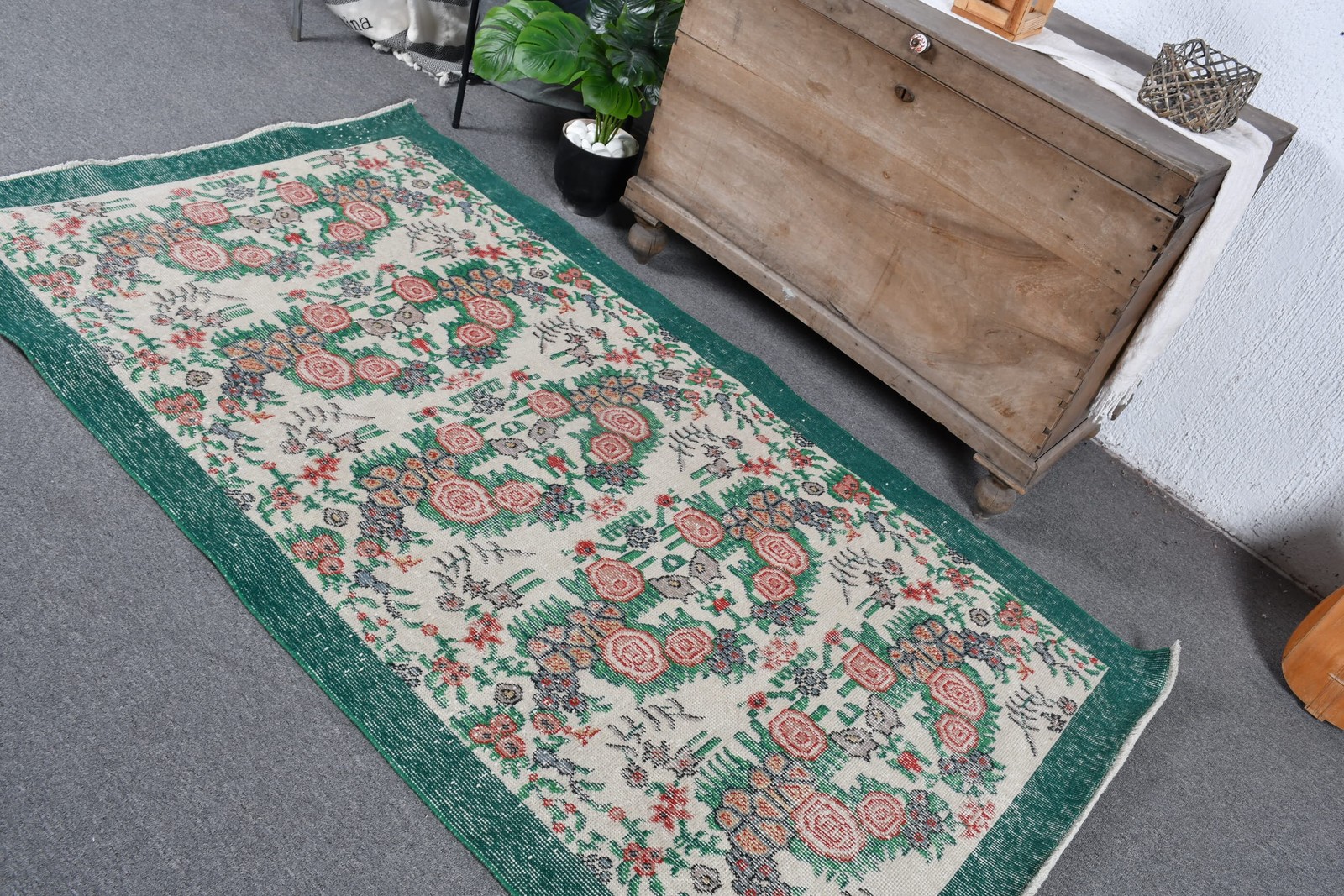 Vintage Turkish Area Rug 3,8×6,8 ft, Green Red Camouflage Wool Rug