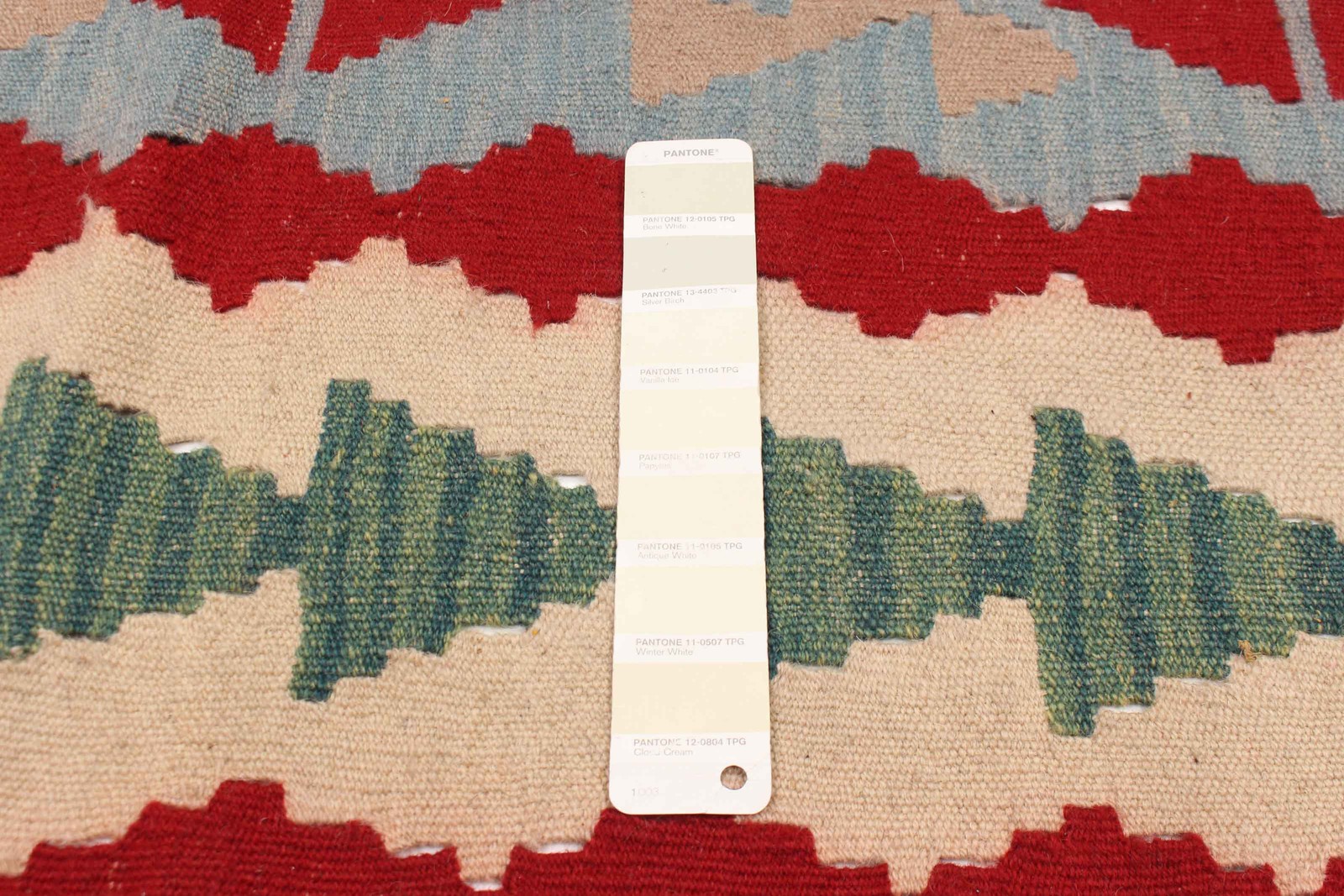 Vintage Hand Woven Area Rug 3’11” x 5’8″ Traditional Wool Oriental Carpet