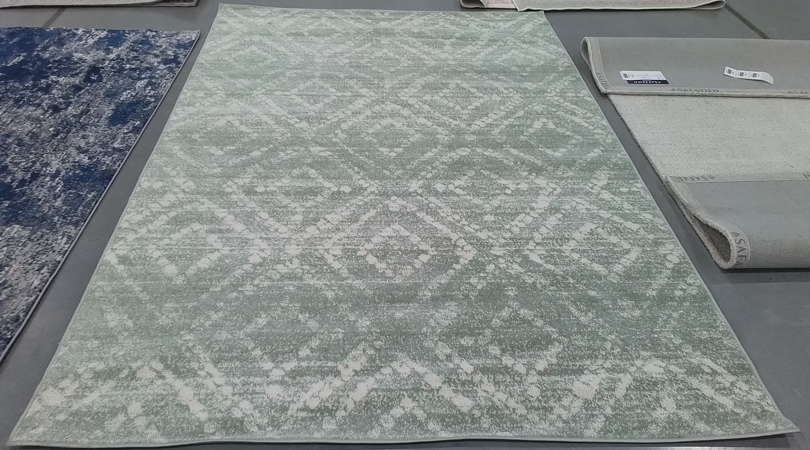 GREEN / IVORY 6′-0″ x 9′-0″ Back Stain Rug, Reduced Price 1172807185 ADR131Y-6