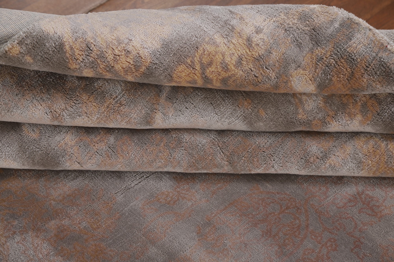 Stylish Handcrafted Living Room Rug 6×8 ft Luxurious Hand-knotted Wool Rug