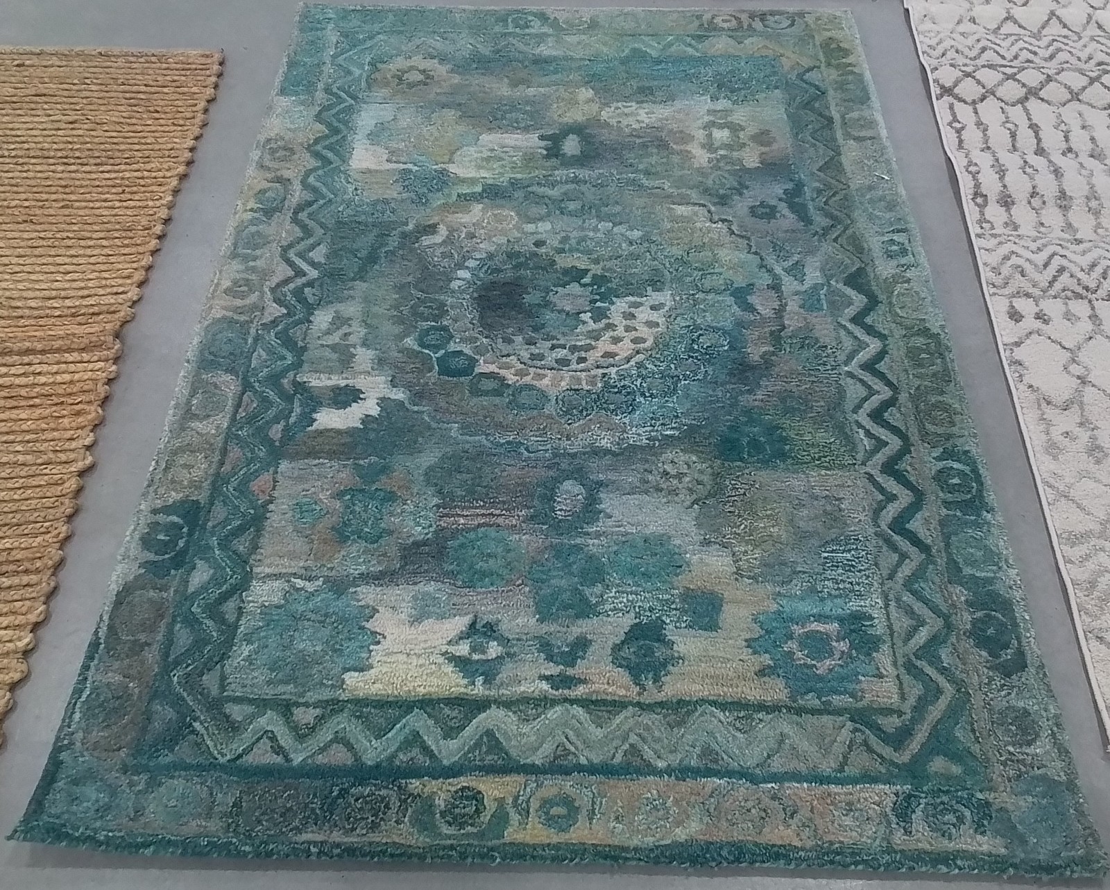 AQUA / GREEN 4′-0″ x 6′-0″ Back Stain Rug, Reduced Price 1172795538 AN411Y-4
