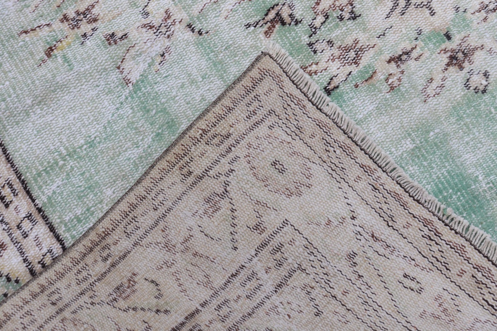 5,5×8 ft Large Turkish Rug, Vintage Rug, Green White Ombré Wool Rug