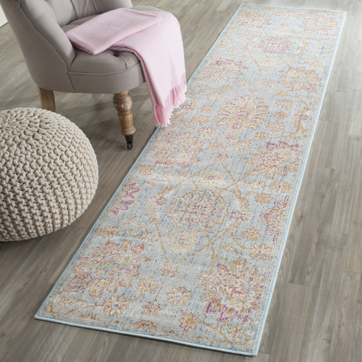 SAFAVIEH Sevilla SEV814C Light Blue / Multi Rug