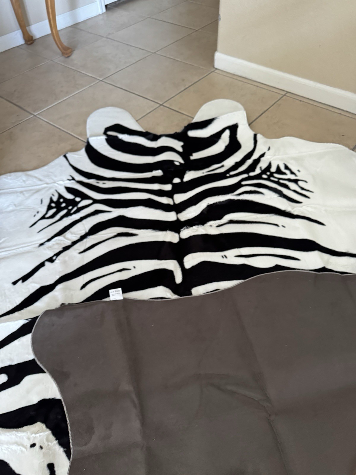 NEW SOFT Lux Big Zebra Area Rug 4.6 x 6 ft Faux Cowhide Fur ZOO Safari Wild Styl