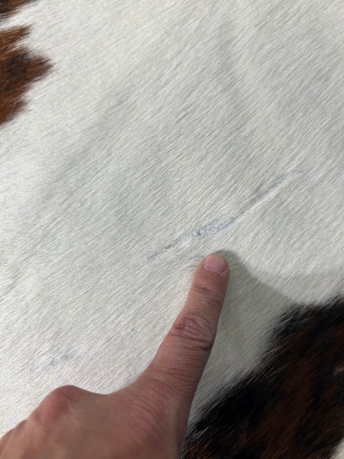 Tricolor Cowhide Rug (mainly light brown tones & white) Size: 7.2×7 feet M-1615