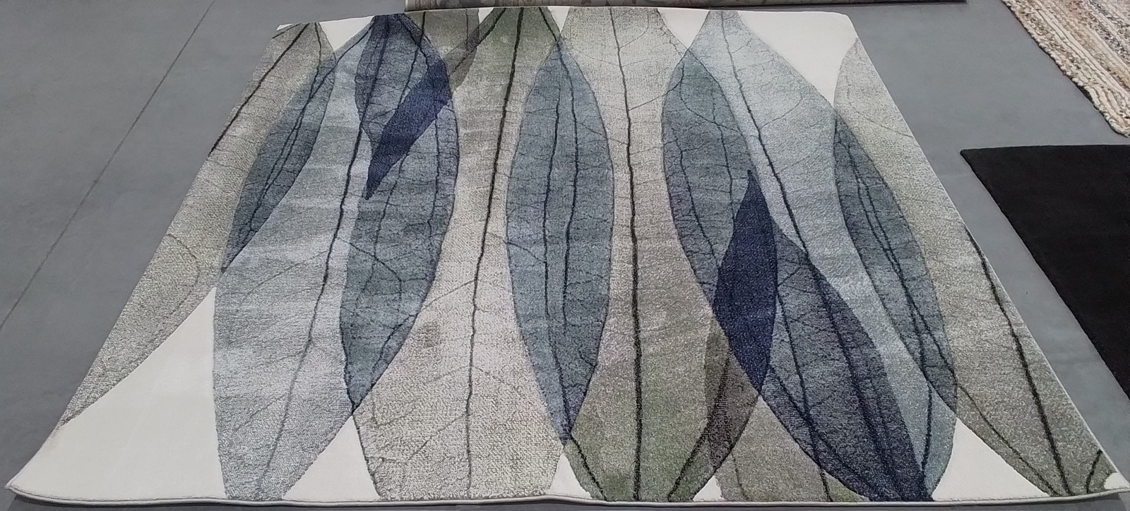 IVORY/BLUE GRN 8′-0″ x 8′-0″ Back Stain Rug Reduced Price 3172810623 HLW703A-8SQ
