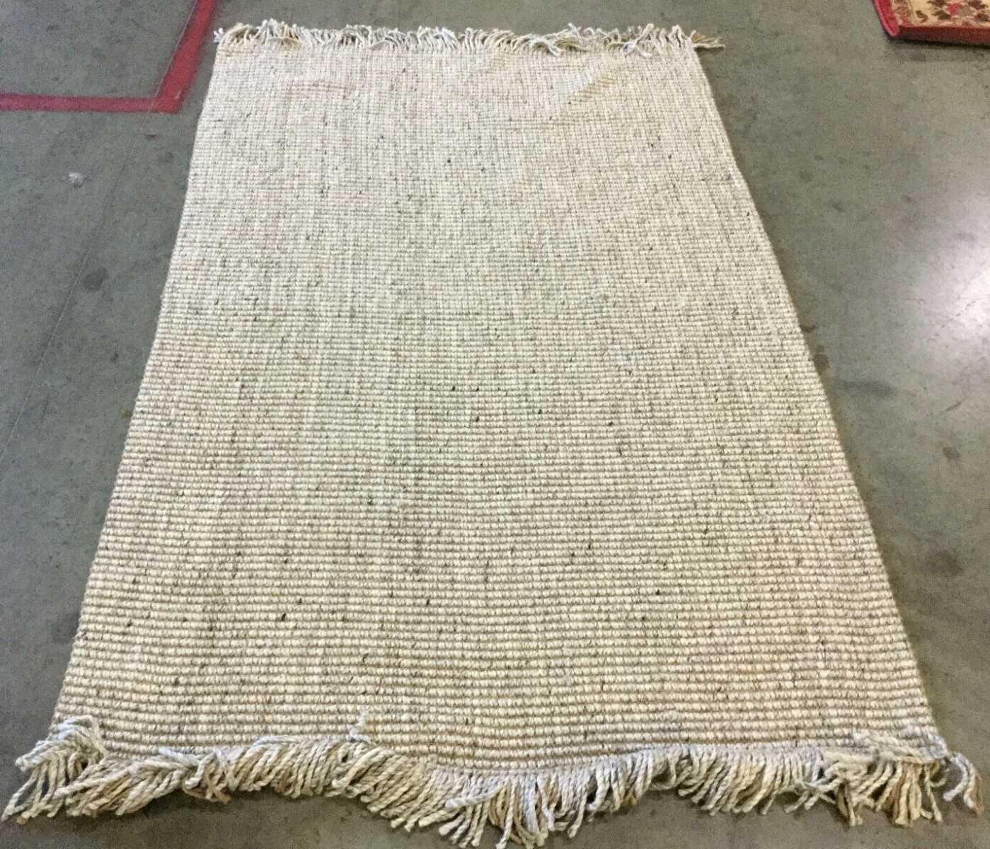 SILVER / NATURAL 4′ X 6′ Flaw in Rug, Reduced Price 1172661207 NF826G-4