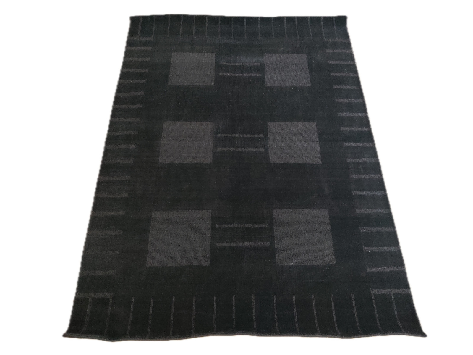 Handmade Wool Area Rug for Living Room Hand-Loomed Knotted 140 x 200 cm