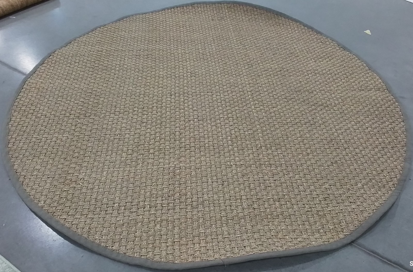 NATURAL / GREY 7′-0″ x 7′-0″ Back Stain Rug, Reduced Price 1172807448 NF114P-7R