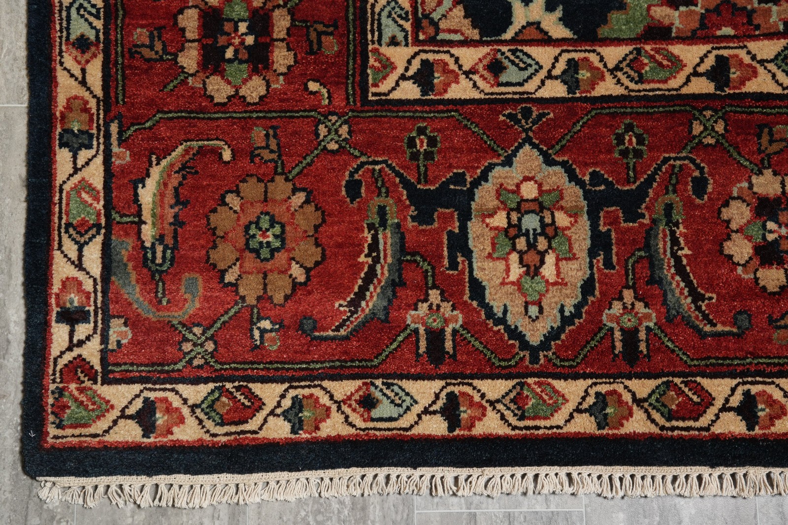 8 x 10 India Mahaal Wool Rug #F-4652