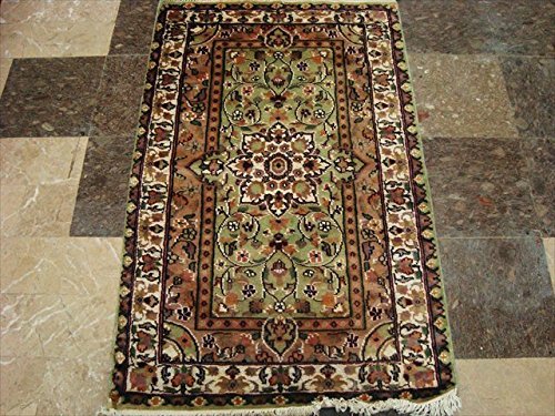 Area Rug Green Ivory Touch Rectangle Hand Knotted Wool Silk Carpet (4 x 2.6)’