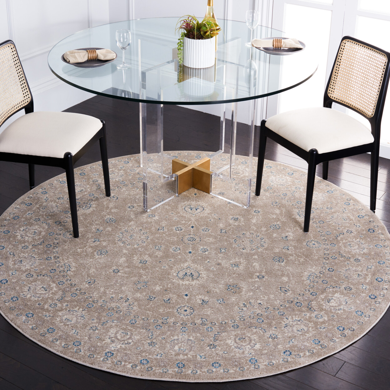 SAFAVIEH Sofia Collection SOF330A Tan / Blue Rug