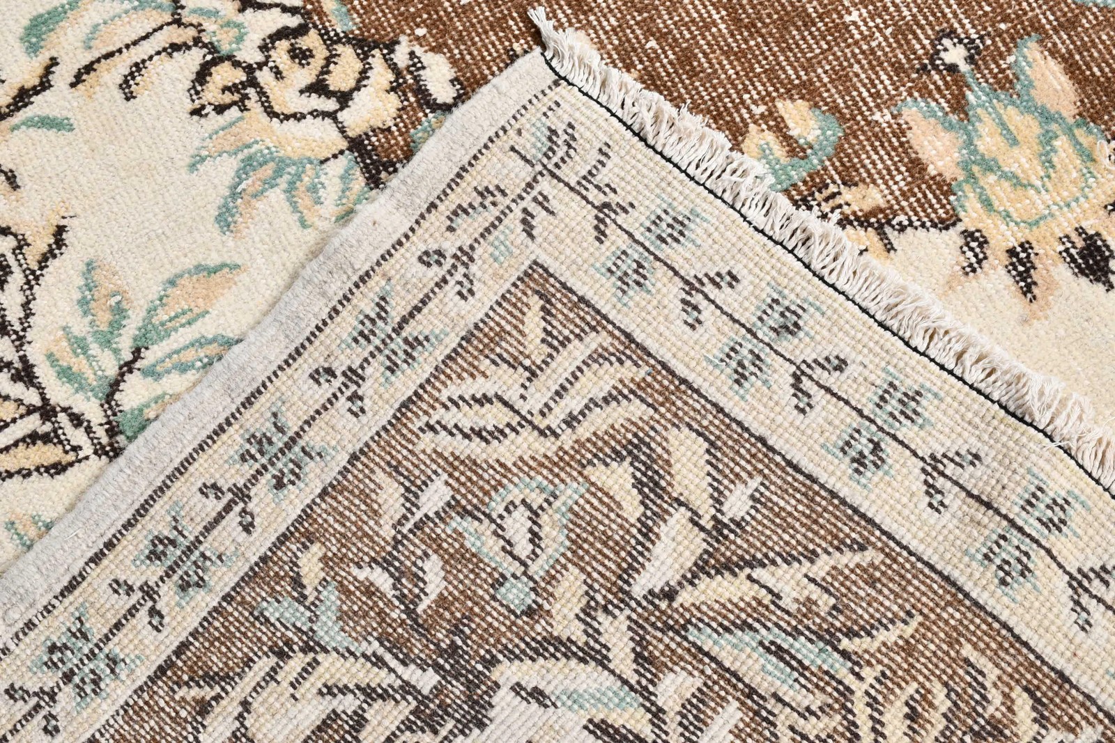 Vintage Turkish Large Rug 6×9,6 ft (184×292 cm), Brown Polka dot Rug