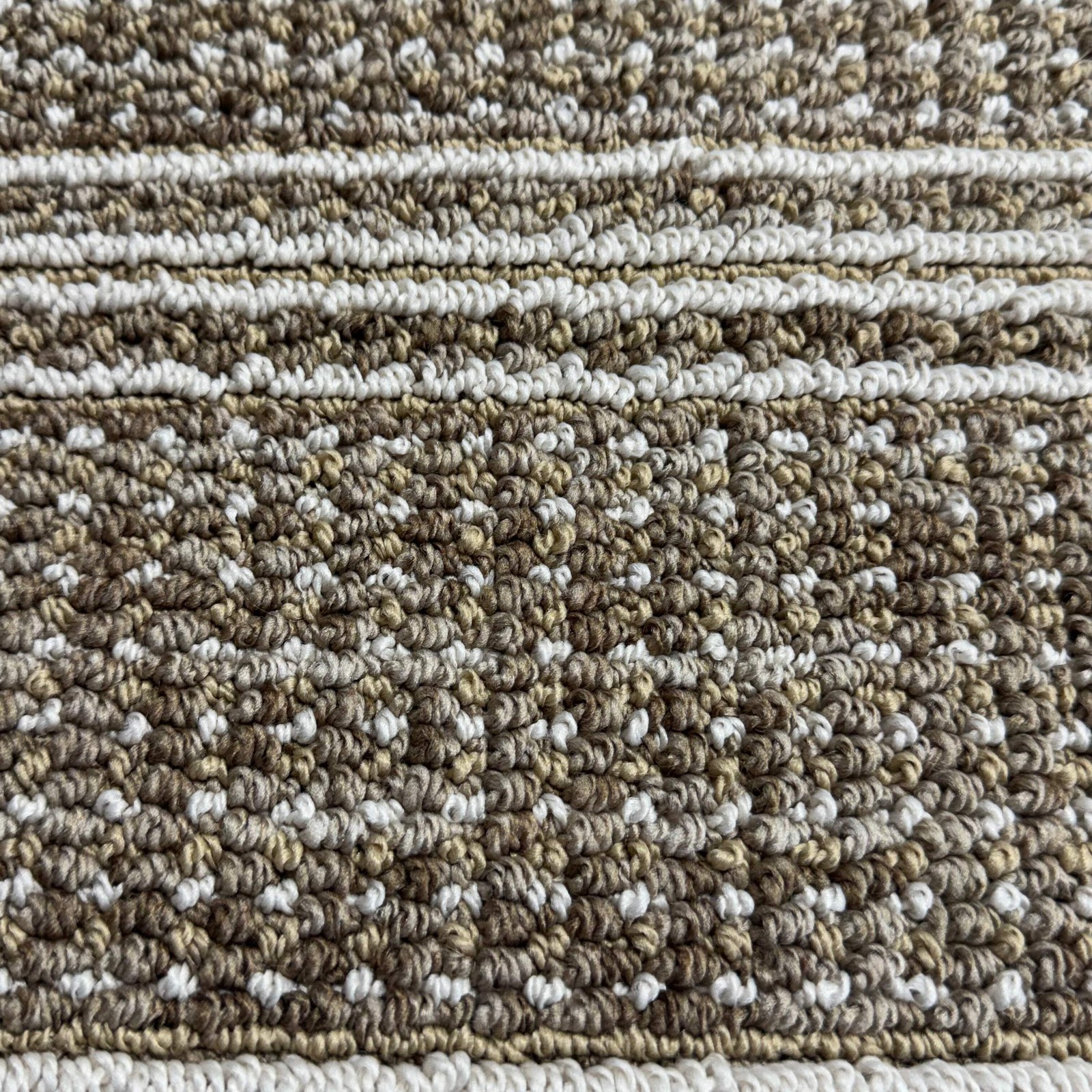 THRESHOLD Washable Tufted Accent Rug Sz 24″ x 36″ Light Brown