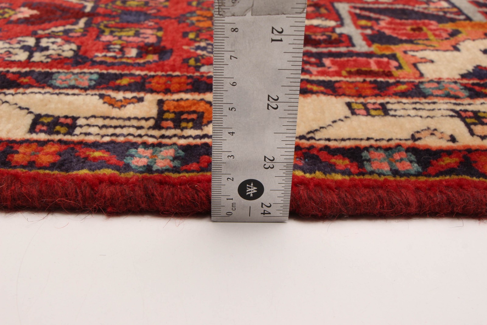 Vintage 3’7″ x 5’2″ Traditional Hand Knotted Vegetable Dye Wool Area Rug