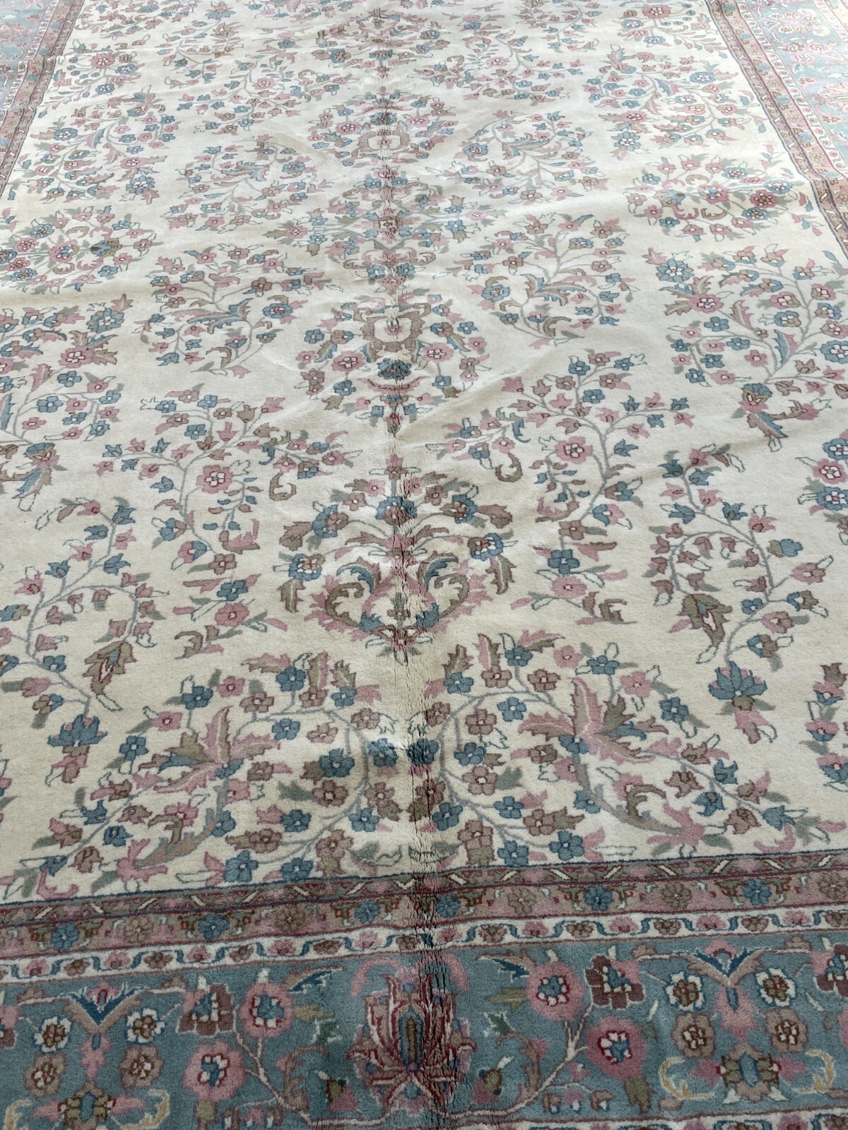 Hand-Woven Wool Area Rug w/ Floral Design, 10′ x 13.6′