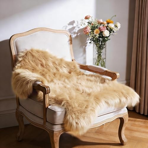 Ultra Soft Faux Fur Rug, Fluffy Shaggy 2 x 3 Ft Sheepskin Fur, Beige Plush