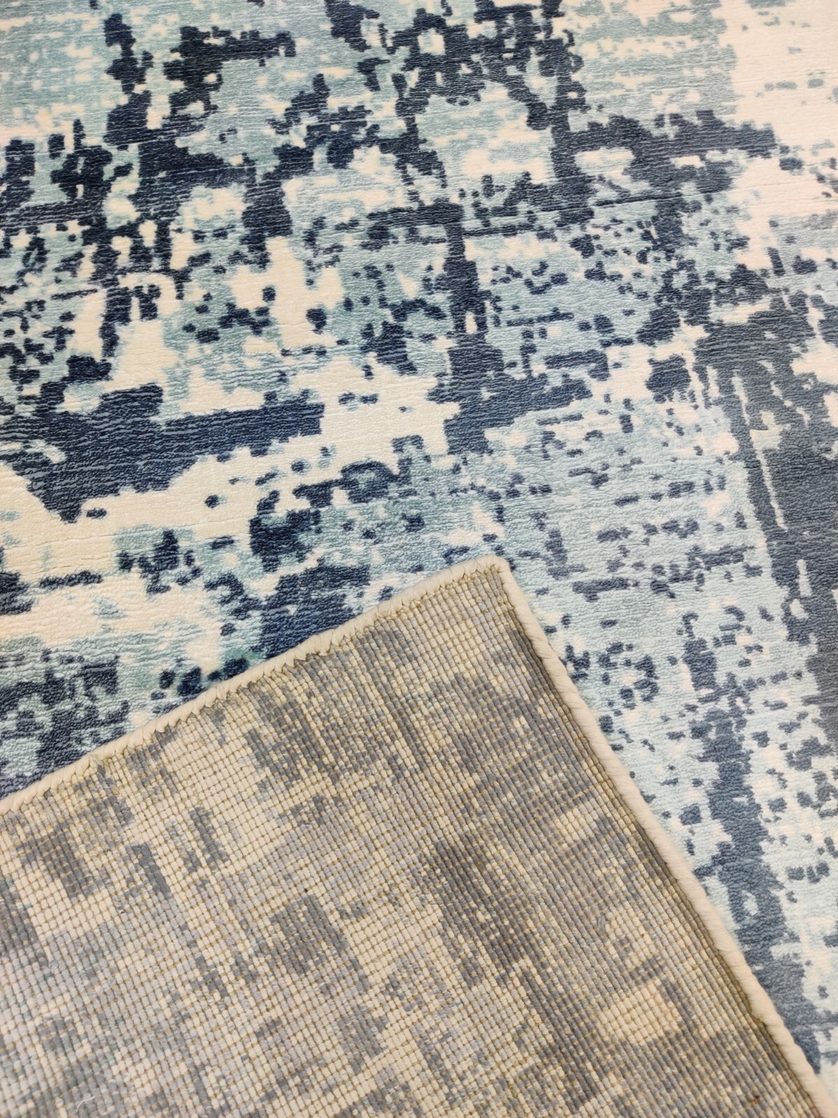 Modern Handmade Area Rug for Kids 100% Viscose Blue Iceberg Abstract 4×6 ft