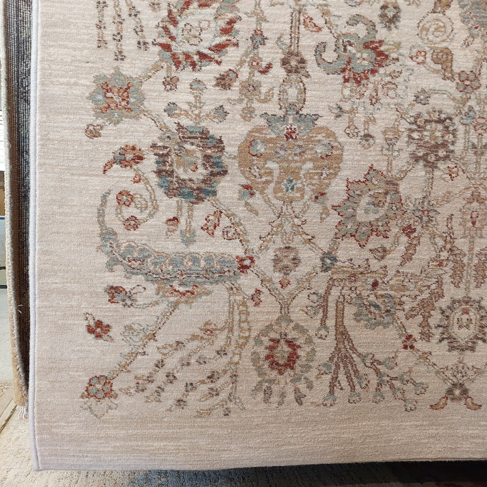 Brand new Karasta rug Shapura 535-16006 Bel Canto 5’9″x9′ (1.75mx2.74m) New
