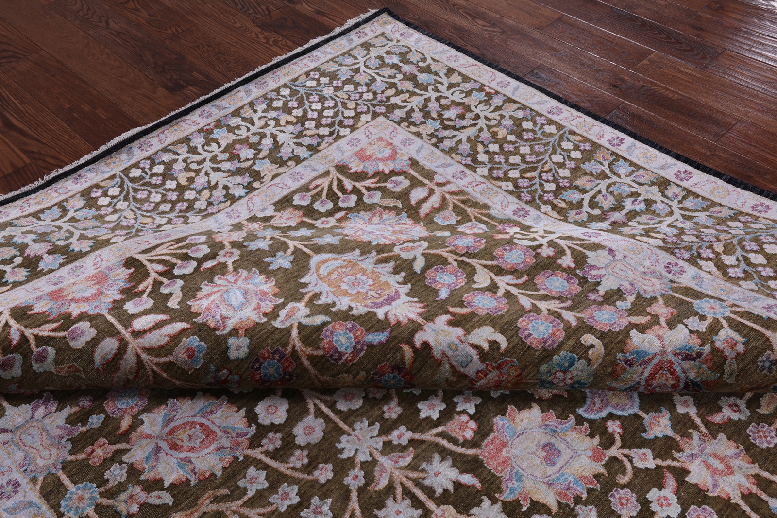 Wool & Silk Hand Knotted Area Rug 8′ 1″ X 10′ 0″- P9440